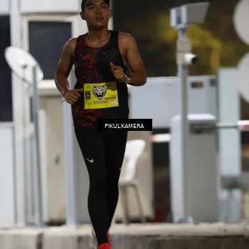Runner Photo 7078687