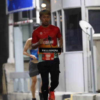 Runner Photo 7078705
