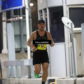 Runner Photo 7078720