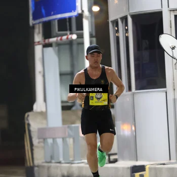 Runner Photo 7078722