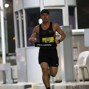 Runner Photo 7078723