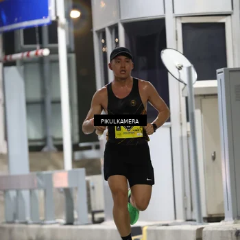 Runner Photo 7078724