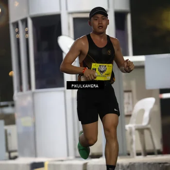 Runner Photo 7078725