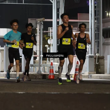 Runner Photo 7078758