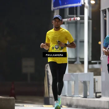 Runner Photo 7078765