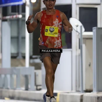 Runner Photo 7078773