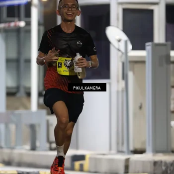 Runner Photo 7078799