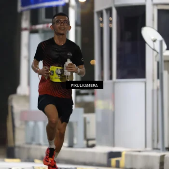 Runner Photo 7078801