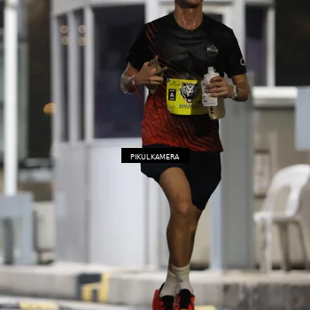 Runner Photo 7078808