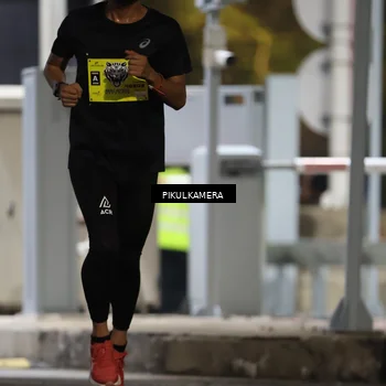 Runner Photo 7078861