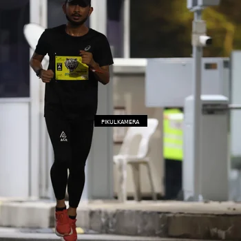 Runner Photo 7078863