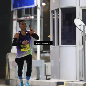 Runner Photo 7078873