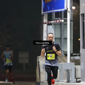 Runner Photo 7078875