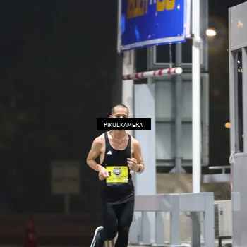 Runner Photo 7078933