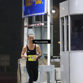 Runner Photo 7078937