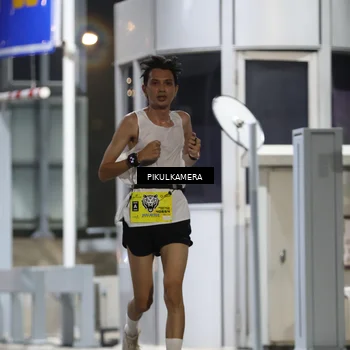 Runner Photo 7078956