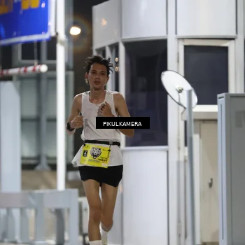 Runner Photo 7078964