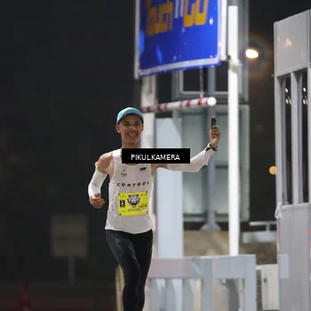 Runner Photo 7078967