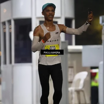 Runner Photo 7078980