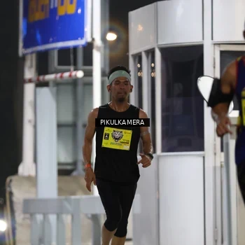 Runner Photo 7078992