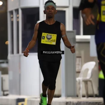 Runner Photo 7079001
