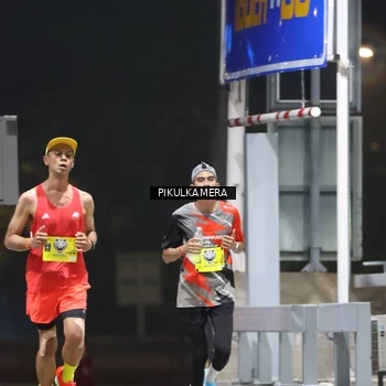 Runner Photo 7079010