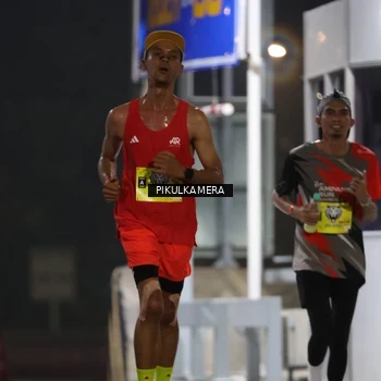 Runner Photo 7079012