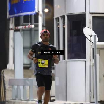 Runner Photo 7079036