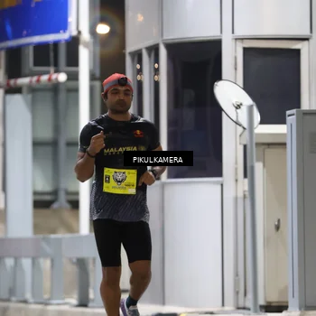 Runner Photo 7079040