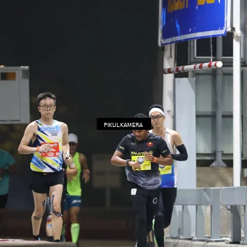 Runner Photo 7079042