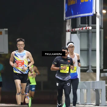 Runner Photo 7079046