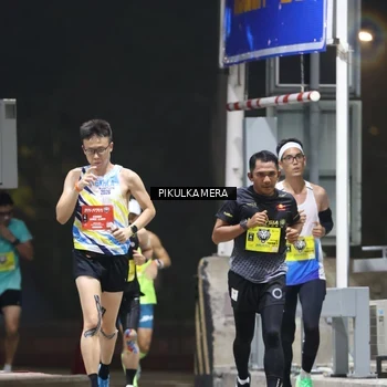 Runner Photo 7079054