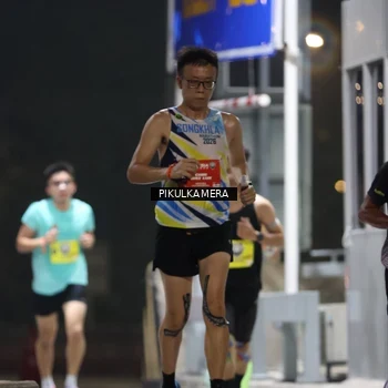 Runner Photo 7079057