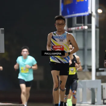 Runner Photo 7079063