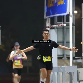 Runner Photo 7079109