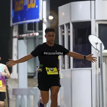 Runner Photo 7079115
