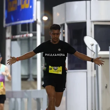 Runner Photo 7079116