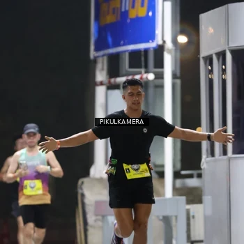 Runner Photo 7079119