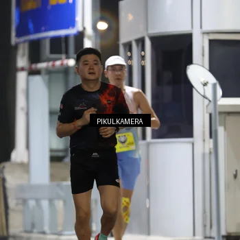 Runner Photo 7079190