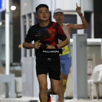 Runner Photo 7079195