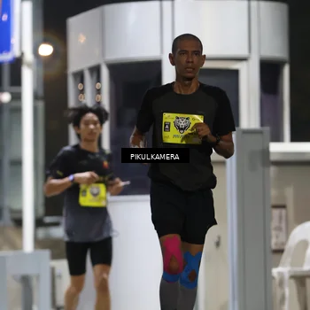 Runner Photo 7079213