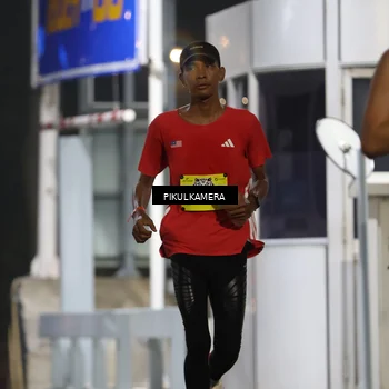 Runner Photo 7079219