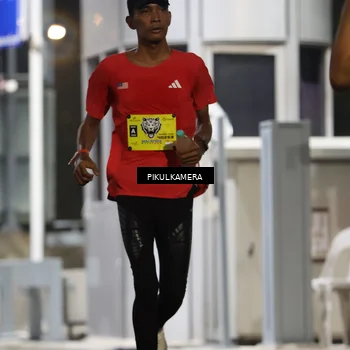 Runner Photo 7079230
