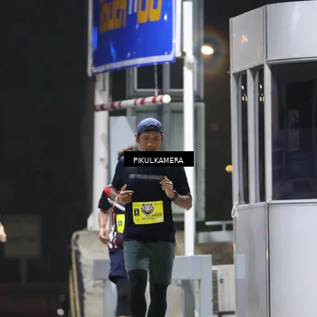 Runner Photo 7079235