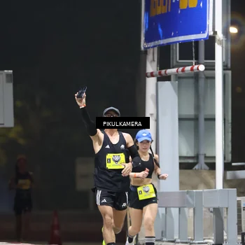 Runner Photo 7079247