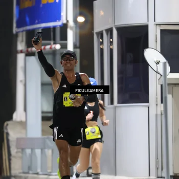 Runner Photo 7079256
