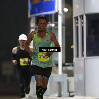 Runner Photo 7079319