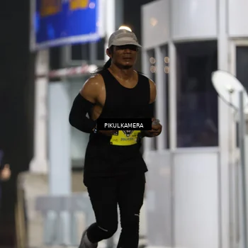 Runner Photo 7079331