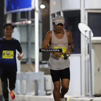 Runner Photo 7079340