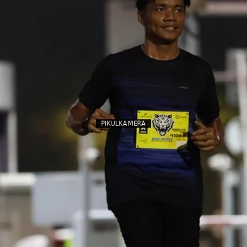 Runner Photo 7079346